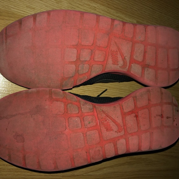 Used Nike Roshe size 10 - Picture 5 of 6